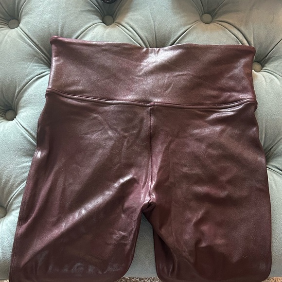 5/$20🎉 SPANX Burgundy Faux Leather Leggings Large - Picture 10 of 10